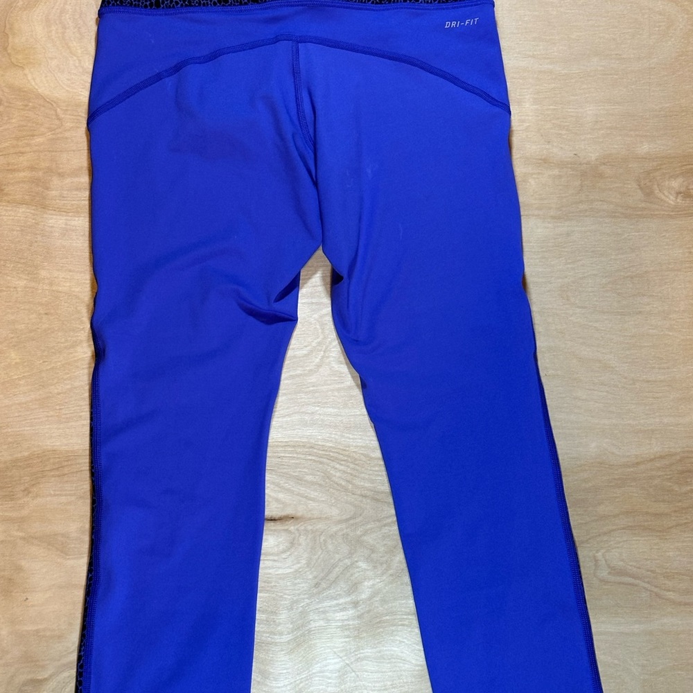 Nike Dri Fit Running Capri size small NWT - Picture 2 of 16